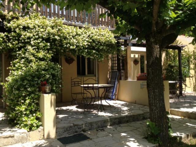 Appartement Mas des Amarens à Malaucène Extérieur photo